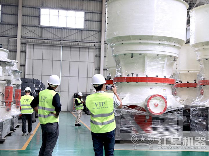 河南红星生产的时产200吨的玄武岩粉碎机价格划算、质量有保障